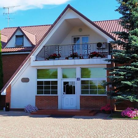 Euro Motel Lyuboml ภายนอก รูปภาพ