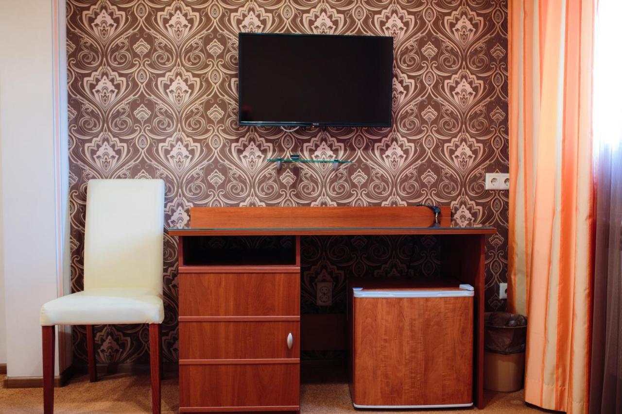 Euro Motel Lyuboml ภายนอก รูปภาพ