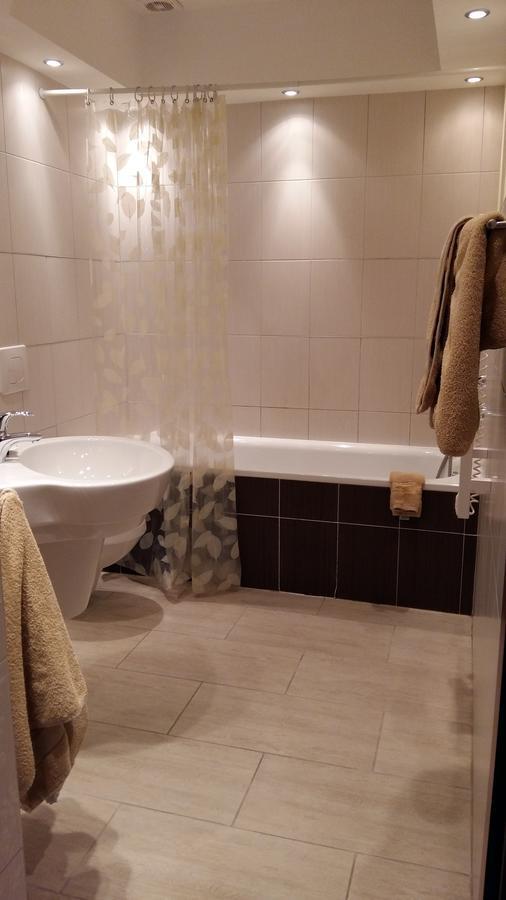 Euro Motel Lyuboml ภายนอก รูปภาพ